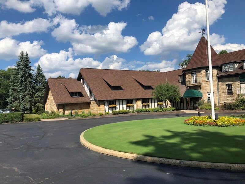 Mayfield Country Club